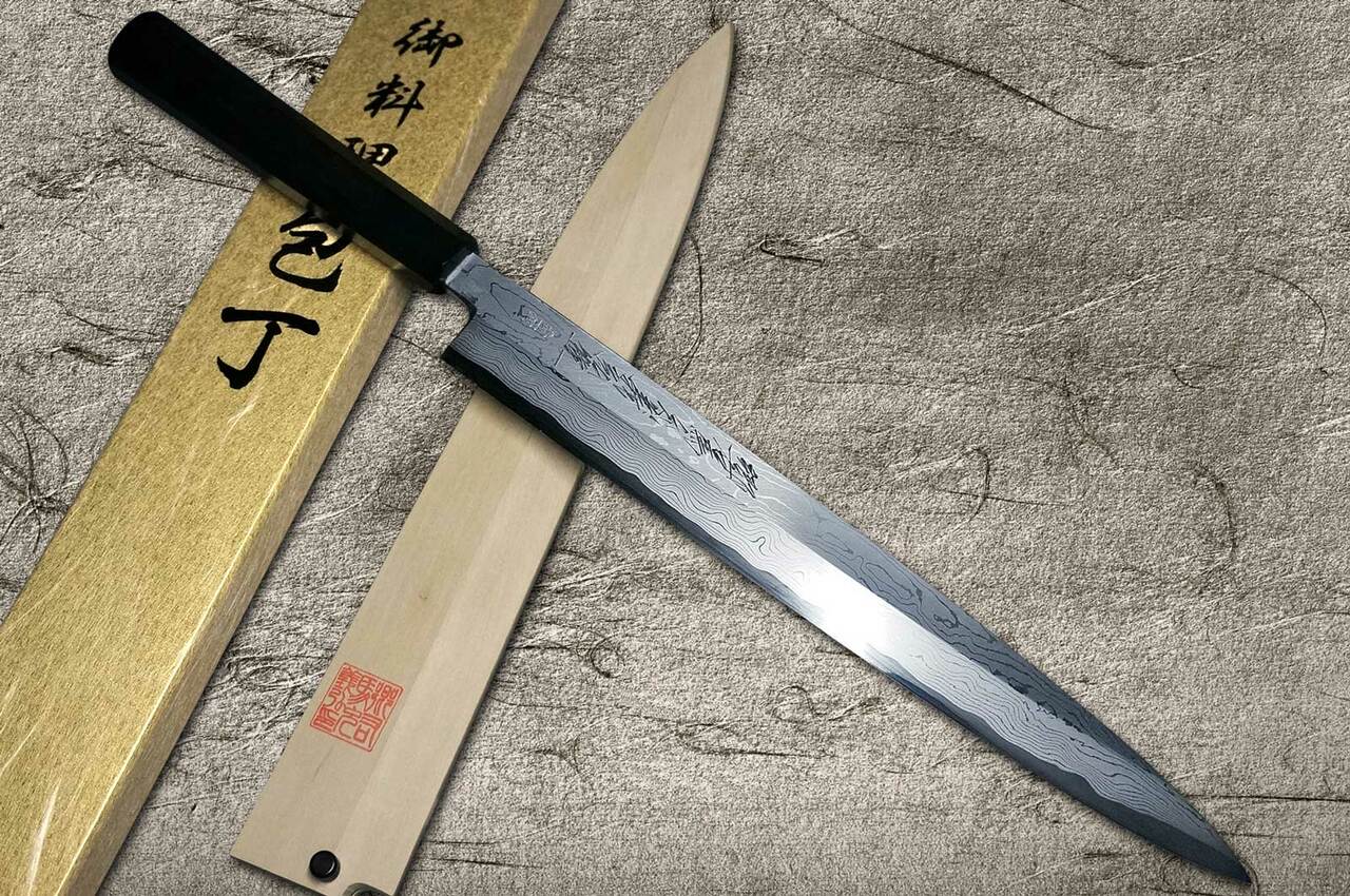 Mastering the Blade: A Review of the Yoshihiro Aogami No.1 Damascus Suminagashi B1SN-E Knife
